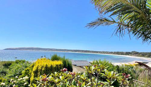 Emu Bay House | 300 m² House ∙ 3 bedrooms ∙ 8 guests