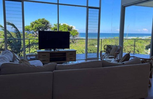 Lake Cathie House | 300 m² House ∙ 4 bedrooms ∙ 10 guests