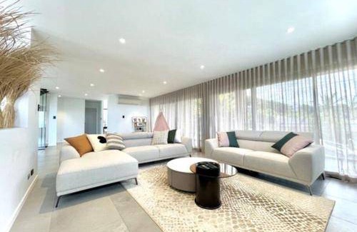 Wamberal House | 300 m² House ∙ 4 bedrooms ∙ 9 guests
