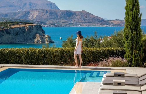 Plaka House | 300 m² House ∙ 4 bedrooms ∙ 9 guests
