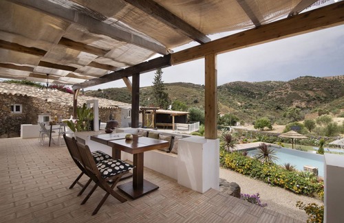Fonte do Bispo House | 300 m² House ∙ 4 bedrooms ∙ 11 guests
