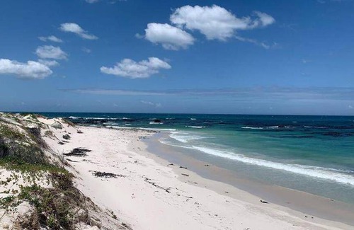 Pearly Beach House | 300 m² House ∙ 4 bedrooms ∙ 8 guests