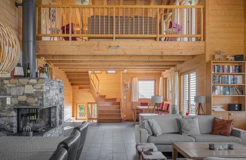 Bettmeralp House | 300 m² House ∙ 5 bedrooms ∙ 10 guests