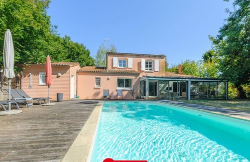Lagord House | 300 m² House ∙ 5 bedrooms ∙ 10 guests