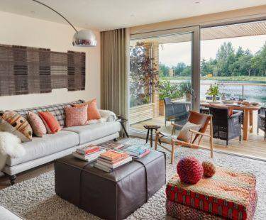Lechlade Apartment | 300 m² Serviced apartment ∙ 5 bedrooms ∙ 10 guests