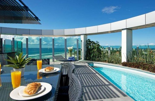 Coolangatta Apartment | 300 m² Serviced apartment ∙ 3 bedrooms ∙ 127 guests