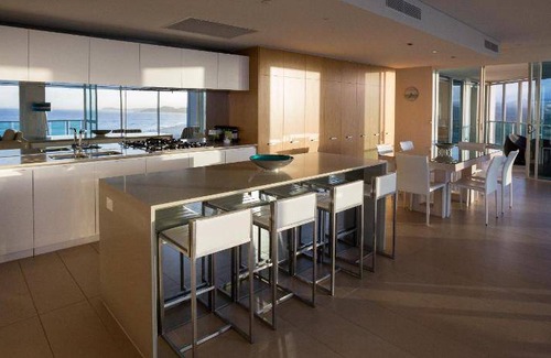 Coolangatta Apartment | 300 m² Serviced apartment ∙ 3 bedrooms ∙ 127 guests