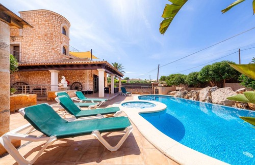 Cala Santany Villa | 300 m² Villa ∙ 4 bedrooms ∙ 8 guests
