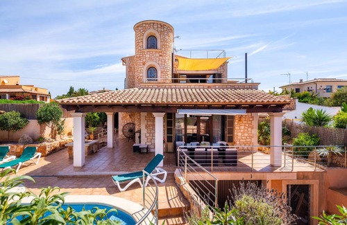 Cala Santany Villa | 300 m² Villa ∙ 4 bedrooms ∙ 8 guests
