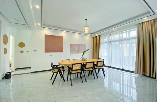Zhengzhou Villa | 300 m² Villa ∙ 4 bedrooms ∙ 12 guests
