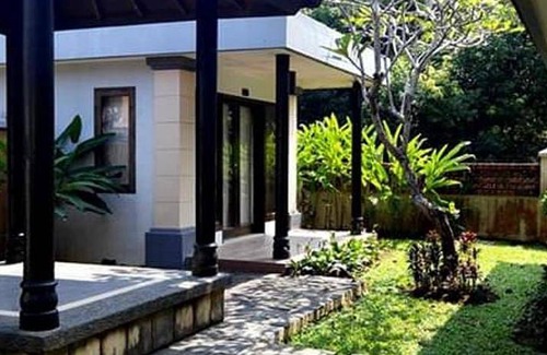 Tanjungjaya Villa | 300 m² Villa ∙ 4 bedrooms ∙ 10 guests