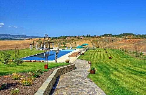 Peccioli Villa | 300 m² Villa ∙ 6 bedrooms ∙ 12 guests