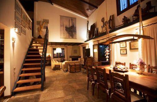 Thymari Villa | 300 m² Villa ∙ 6 bedrooms ∙ 10 guests