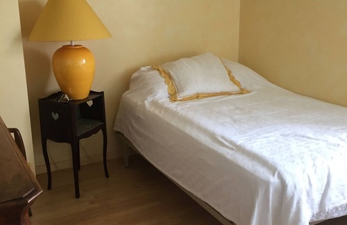 Pirou Cabin | 300 meters from the sea, house on enclosed land not overlooked for 9 people.