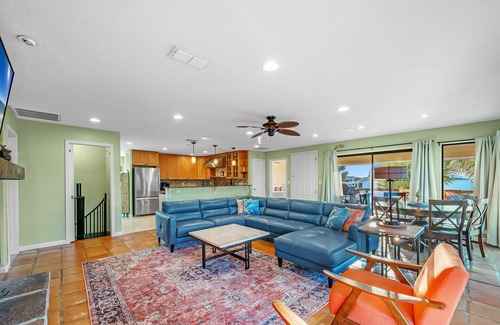 Toilla Segunda House | 300 Steps from Pensacola Beach, Private Pool & Hot Tub | Beach Getaways FSO