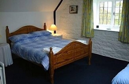 Louvigne-du-Desert Other | 300 Yr Old Breton Farmhouse In Tranquil Location With Heated Swimming Pool