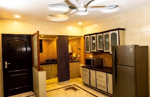 Vasant Kunj Apartment | 3000 m² Apartment ∙ 5 bedrooms ∙ 12 guests