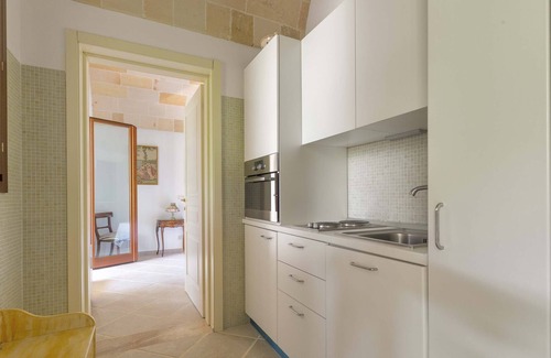Ortelle Apartment | 3007 Dimora Donn`Anna - Bilo 3 by BarbarHouse