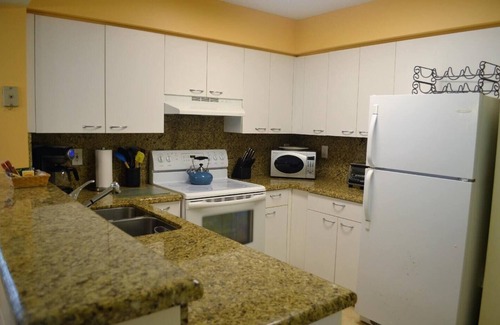 Mission Bay Apartment | 300B - West Boca 1 Bed/1Bath - No stairs - washer and dryer - enclosed patio