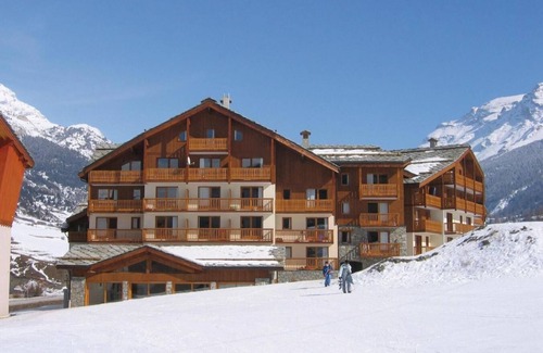 Val Cenis Apartment | 300m from resort center, fitness, swimming pool, balcony, tv, 32m², Val Cenis