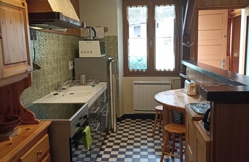 Areches Apartment | 300m from resort center, Ground floor, terrace, parking, tv, ski locker, 40m², Arêches-Beaufort