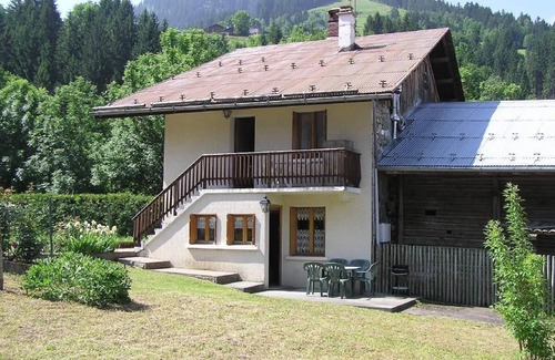 Areches Apartment | 300m from resort center, Ground floor, terrace, parking, tv, ski locker, 40m², Arêches-Beaufort