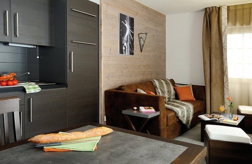 Les Gets Apartment | 300m from resort center, fitness, swimming pool, sauna, hammam, terrace, balcony, tv, ski locker