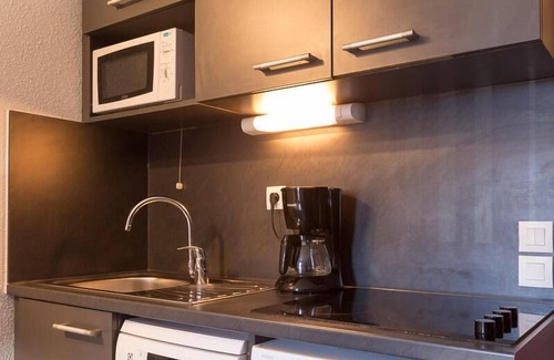 Les Deux Alpes Apartment | 300m from resort center, tv, ski locker, 20m², Les 2 Alpes