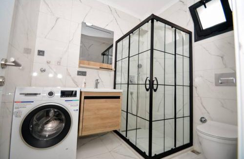 Turgutreis Apartment | 300m to Beach 2 Bedroom Upstairs Flat with Pool A2 - Yeni Dünya Bodrum