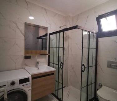 Turgutreis Apartment | 300m to Beach 2 Bedroom Garden Floor Flat with Pool B1 - Yeni Dünya Bodrum