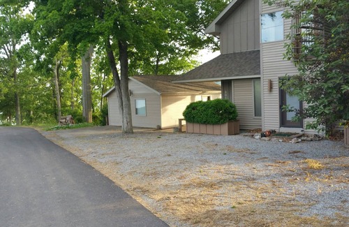 Cadiz House | (301) Stunning view, LBL nearby, quiet street, dock access, on site boat rental