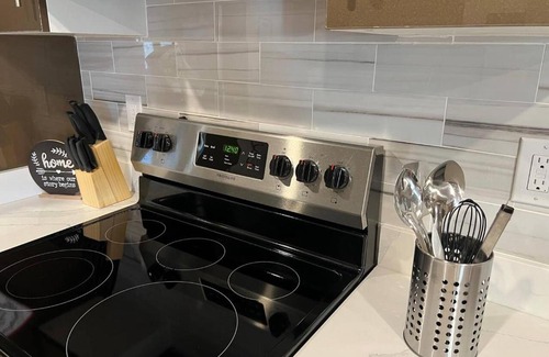 Logan Square Apartment | 302 Comfy Cabin 1BD with city view in Center city