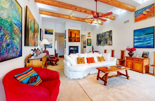 Santa Fe House | 302 m² House ∙ 3 bedrooms ∙ 10 guests