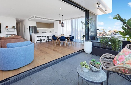 Portarlington Apartment | 302 Penthouse Portarlington Sleeping 6
