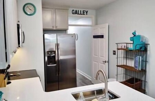 Huddleston Apartment | #303 Pointe - 2 Bedroom Lakefront Condo at Mariners SML