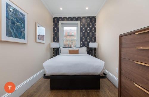 Back Bay West Apartment | 304 Newbury Street by Thatch