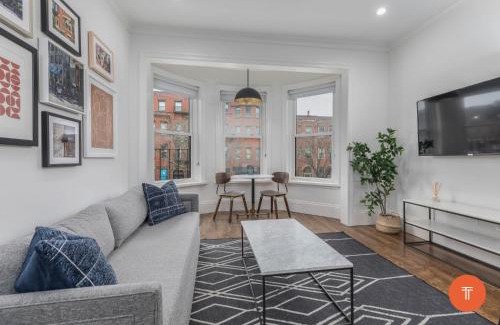 Back Bay West Apartment | 304 Newbury Street by Thatch