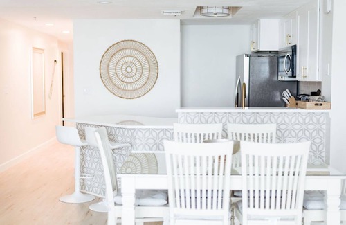 Destin Condo | 304 Sterling Sands Completely Renovated - Beach Chairs & Umbrella included