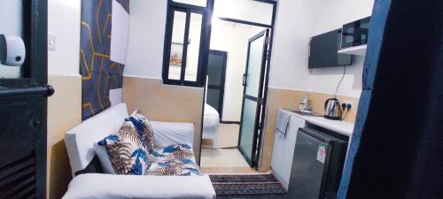 Kilimani Apartment | 305 Budget Studio SQ - Gym, Pool, Office Lounge