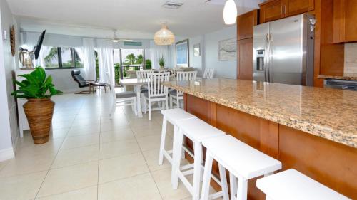 Key Largo Apartment | 305 Kawama Tower