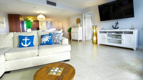 Key Largo Apartment | 305 Kawama Tower