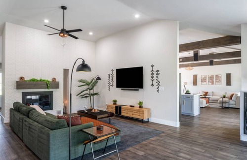 West Oak Hill House | 305 m² House ∙ 4 bedrooms ∙ 9 guests