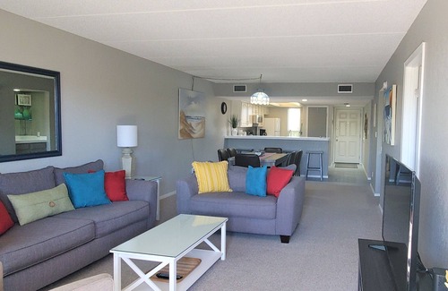 South Padre Island Condo | 306 SEASCAPE CONDOMINIUMS BEACH SIDE CONDO