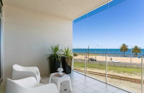 Victor Harbor Apartment | 306 The Frontage