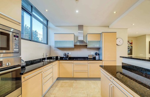Victoria and Alfred Waterfront Apartment | 308 Juliette on the Waterfront Marina