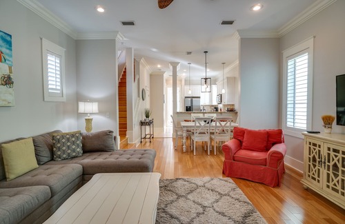Sunnyside House | 30A Beach House Sunny Daze - Carillon - Beach, Pool, VIP Beach Service Incl