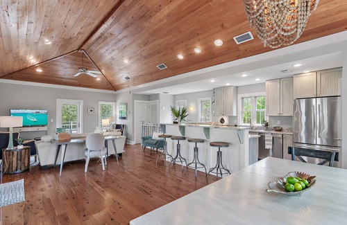 Seacrest House | ✨30A Bliss✨ 3 mins walk to Beach, Pool, near Rosemary, Alys, Big Chill -Seacrest