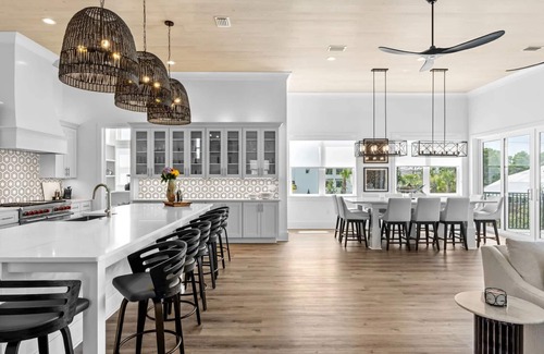 Gulfview Heights House | 30A Born 2 Beach by AvantStay | Heated Pool, Outdoor Kitchen, Golf Cart + Bikes