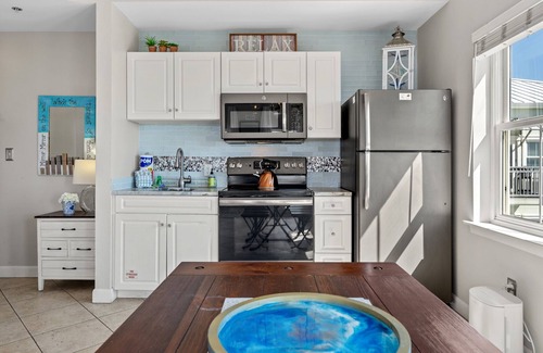 Gulf Place Condo | 30a Gulf Place Condo! Beach View, Pool, Hot Tub, Tennis & Pickle Ball Courts.