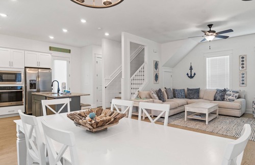 Dune Allen Beach House | 30A Pet Friendly - Shared Pool, Golf Cart, 4 Bikes, Free Golf, Dune Allen Beach